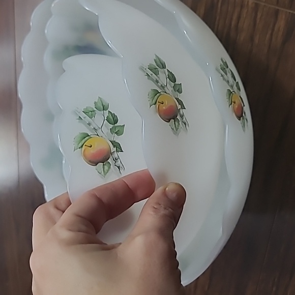 Vintage Arcopal France Nesting Bowls Set of 3 Milk Glass Fruits Scalloped Edges - Picture 5 of 8